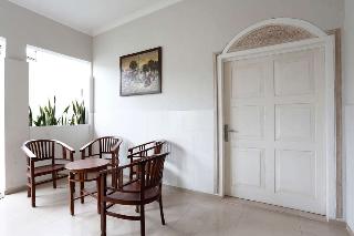 RedDoorz Plus near Adisucipto Airport 2 fotoÄŸrafÄ±