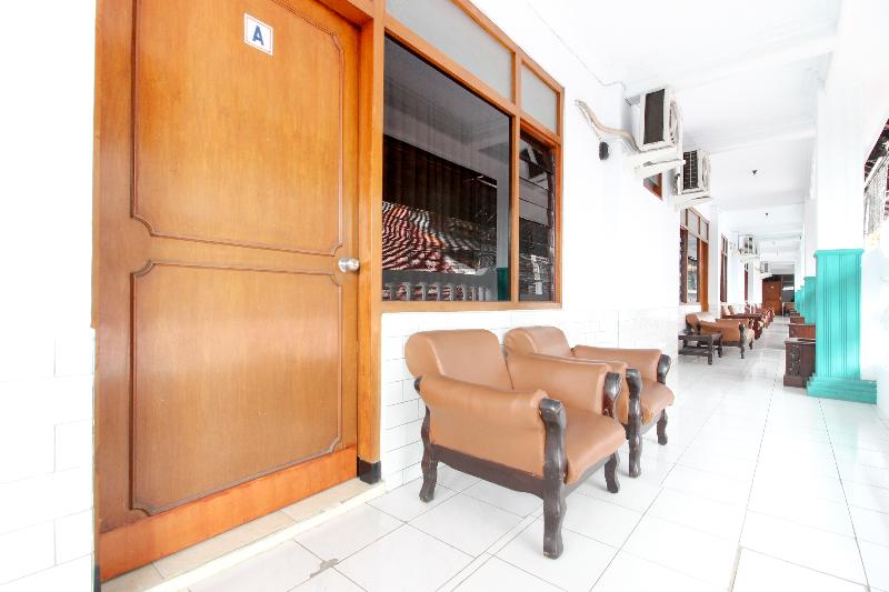 RedDoorz Plus near Alun Alun Selatan - Genel