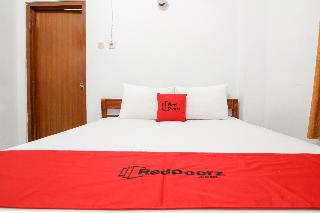 RedDoorz Plus near Alun Alun Selatan fotoÄŸrafÄ±