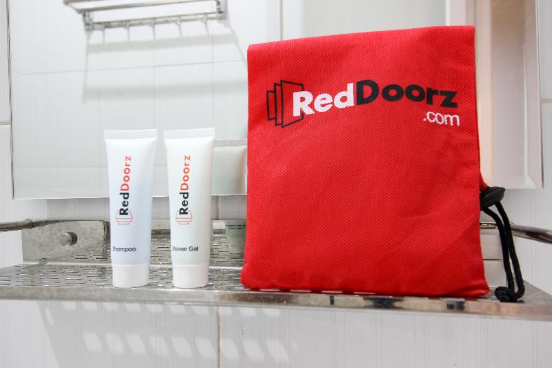 RedDoorz Plus near UPN Jogjakarta 2 - Oda