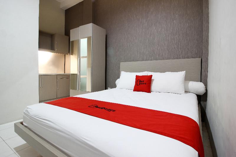 RedDoorz Plus near UPN Jogjakarta 2 - Oda