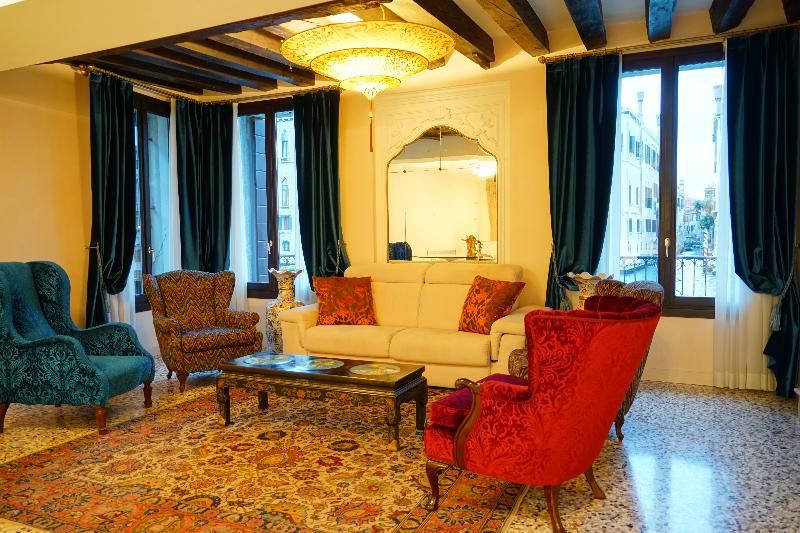 Granda Sweet Suites - Lobi
