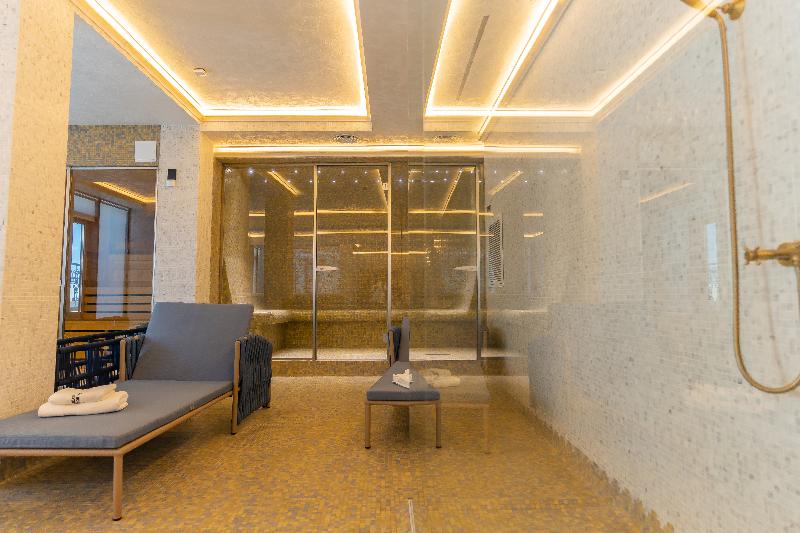 W Regal Boutique & Spa - Havuz
