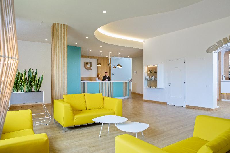 Lu' Hotel Porto Pino - Lobi