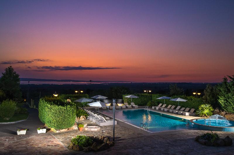 Lu' Hotel Porto Pino - Havuz
