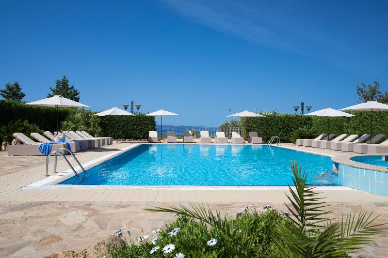 Lu' Hotel Porto Pino - Havuz