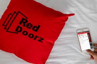RedDoorz Apartment @ Green Lake View Ciputat fotoÄŸrafÄ±