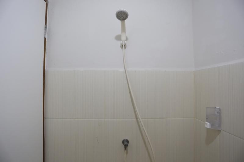 RedDoorz Apartment @ Green Lake View Ciputat - Oda