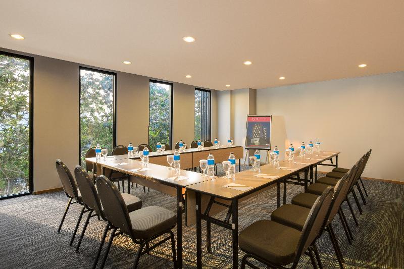 Up Peak Hotel Simpang Lima Semarang - Toplantı