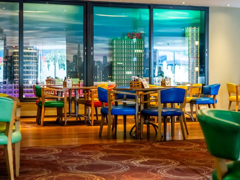 LEGOLAND Windsor Resort Hotel - Bar