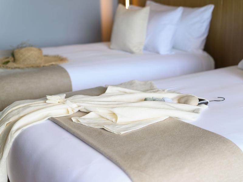 Wyndham Grand Nai Harn Beach Phuket - Oda