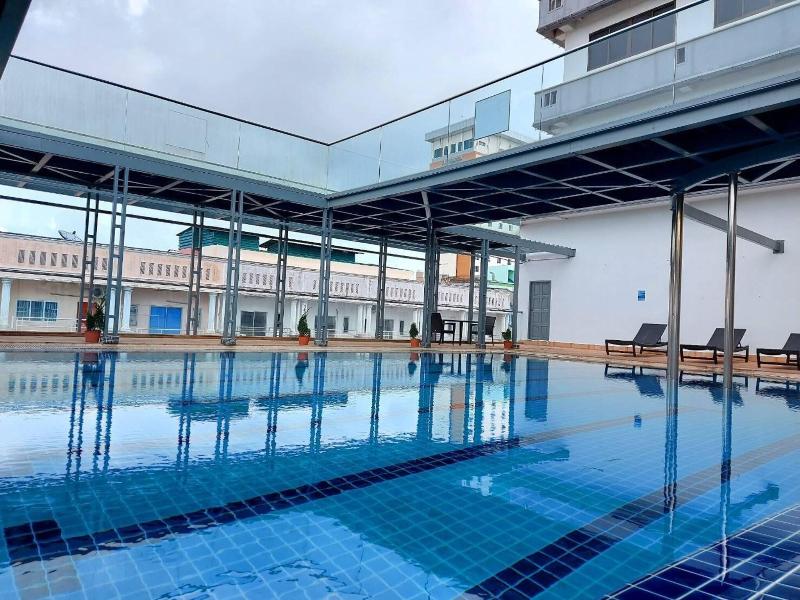 M Hotel Danok - Havuz