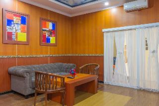 RedDoorz Plus near IPDN fotoÄŸrafÄ±