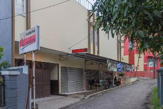 RedDoorz Plus near IPDN fotoÄŸrafÄ±
