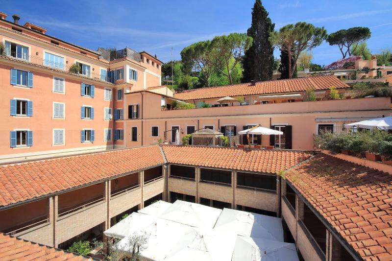 Piazzetta Margutta - Genel