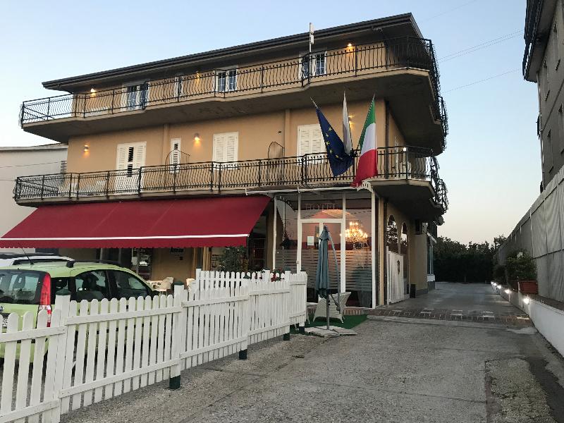 Ascot Hotel - Genel