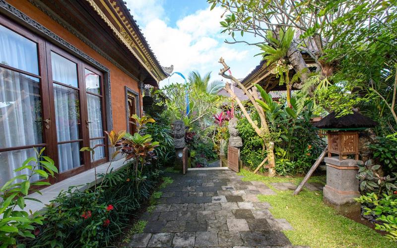 Dwaraka The Royal Villas - Ubud - Oda