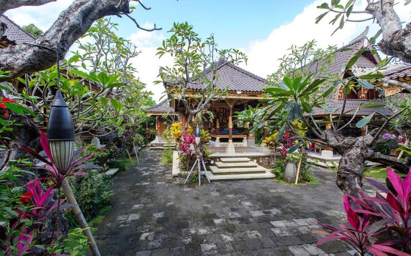 Dwaraka The Royal Villas - Ubud - Oda