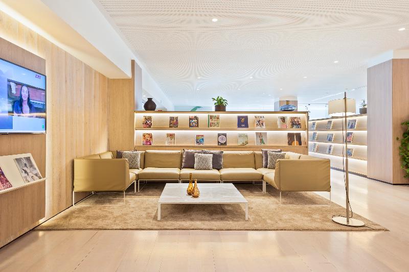 The Level At Meliá Sevilla - Lobi
