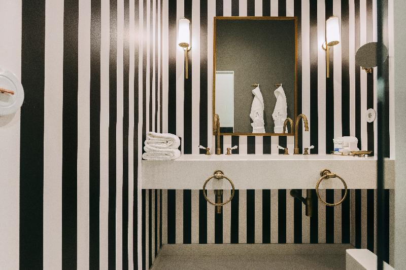 Torel 1884 Suites & Apartments - Oda