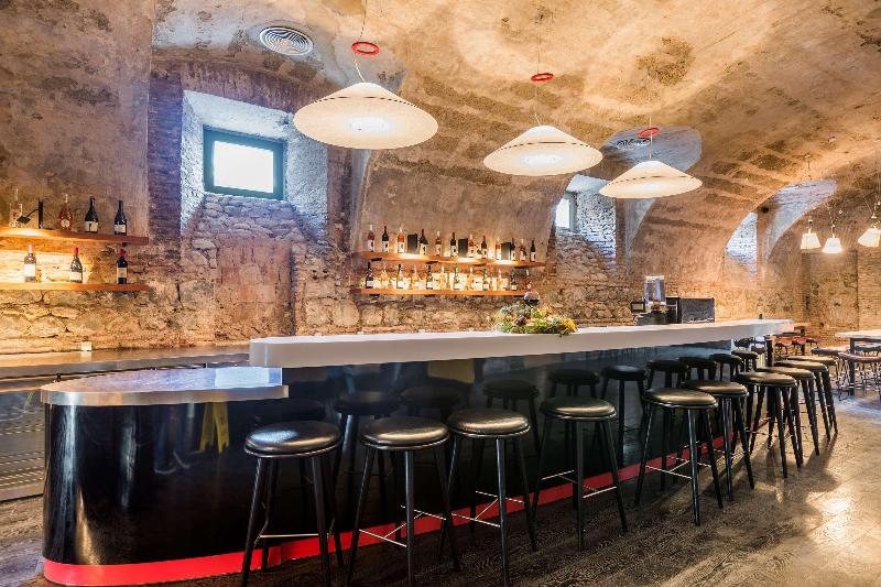 Radisson Collection Hotel, Tsinandali Est Georgia - Bar
