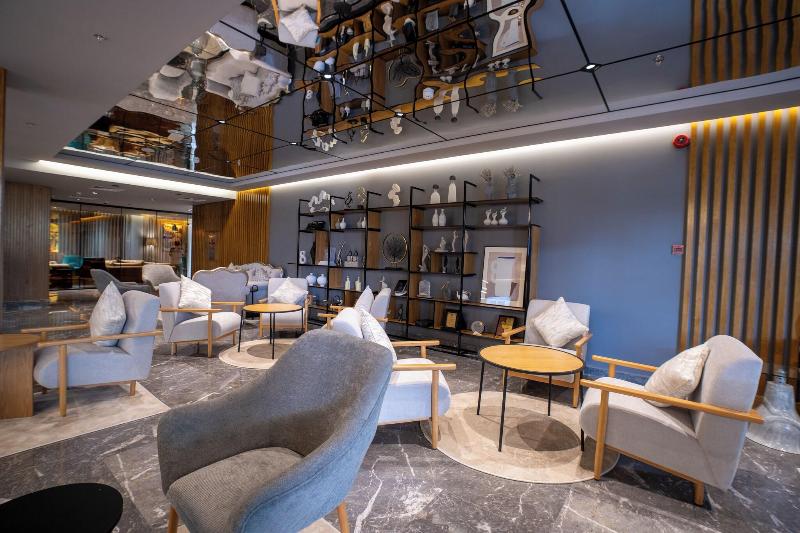 Park Inn by Radisson Najran - Lobi
