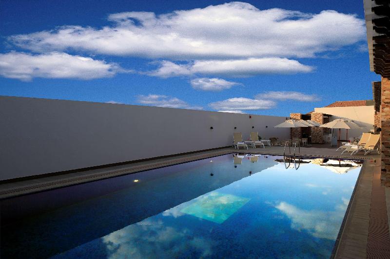 Park Inn by Radisson Najran - Havuz