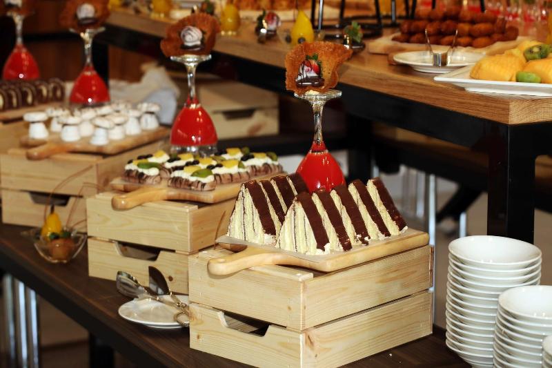 Park Inn by Radisson Najran - Restoran