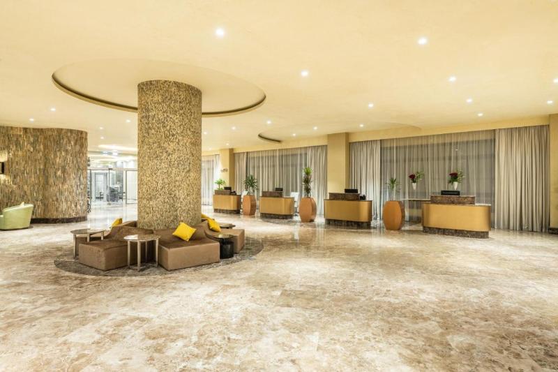 Copthorne Al Naseem - Lobi