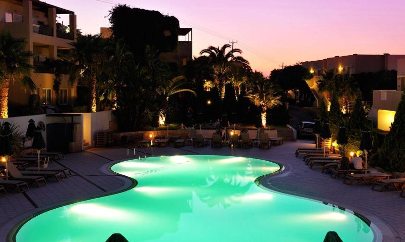 Grand Hotel Holiday Resort - Lobi