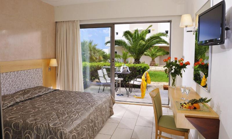 Grand Hotel Holiday Resort - Oda