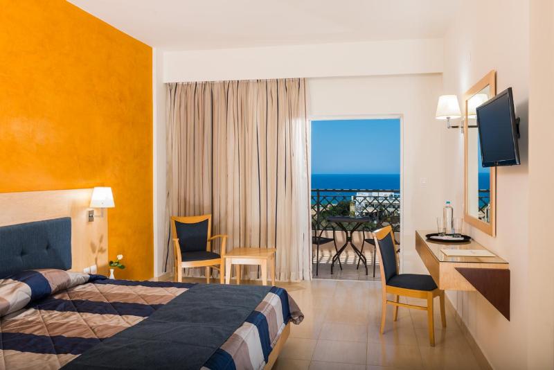 Grand Hotel Holiday Resort - Oda