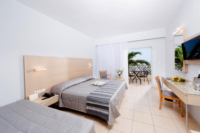Grand Hotel Holiday Resort - Oda