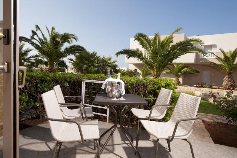 Grand Hotel Holiday Resort - Oda