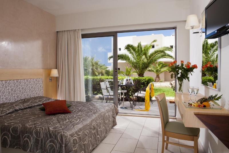 Grand Hotel Holiday Resort - Oda