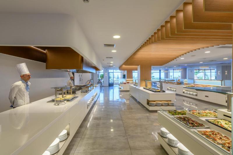 Grand Hotel Holiday Resort - Restoran