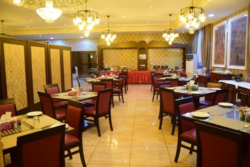 Sharjah International Airport - Restoran
