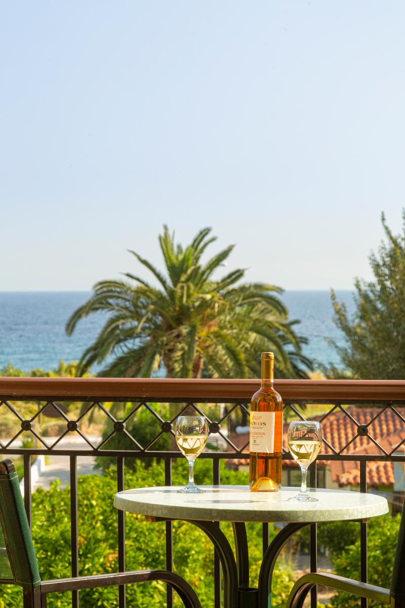 Stella Bay - Genel