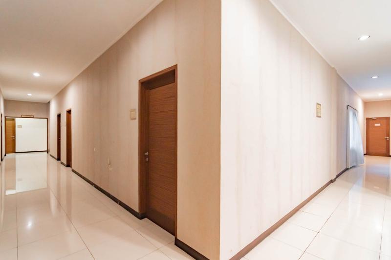 RedDoorz @ Sersan Bajuri Atas - Genel