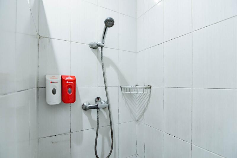 RedDoorz @ Sersan Bajuri Atas - Genel