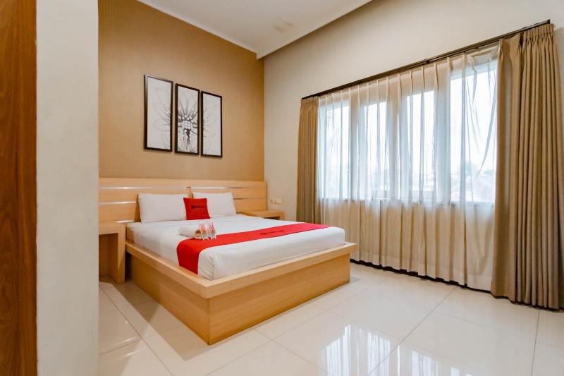 RedDoorz @ Sersan Bajuri Atas - Oda