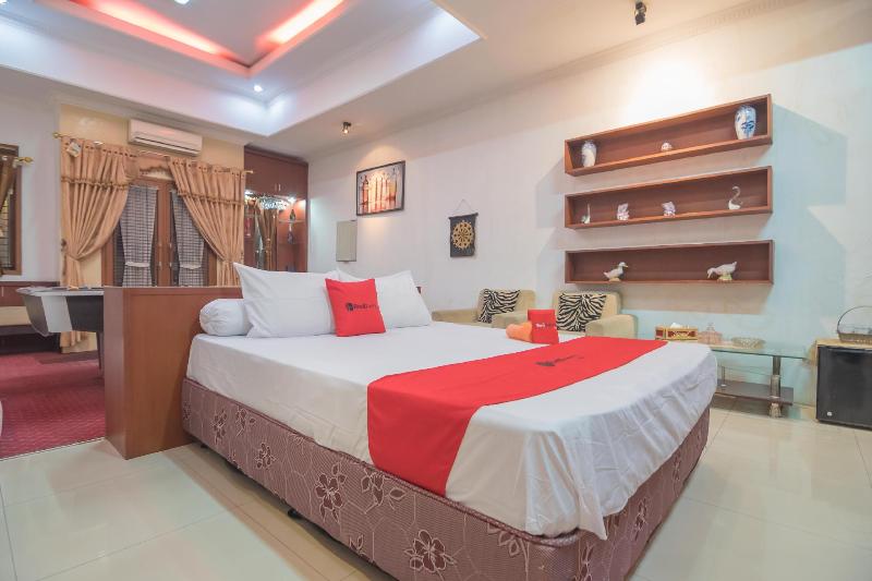 RedDoorz Near Margahayu Raya - Oda