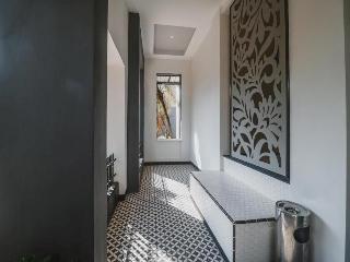 RedDoorz Plus near Mall Slipi Jaya fotoÄŸrafÄ±