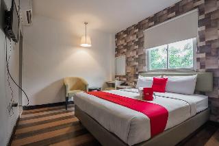 RedDoorz Plus near Mangga Besar Station 2 otel fotoğrafı