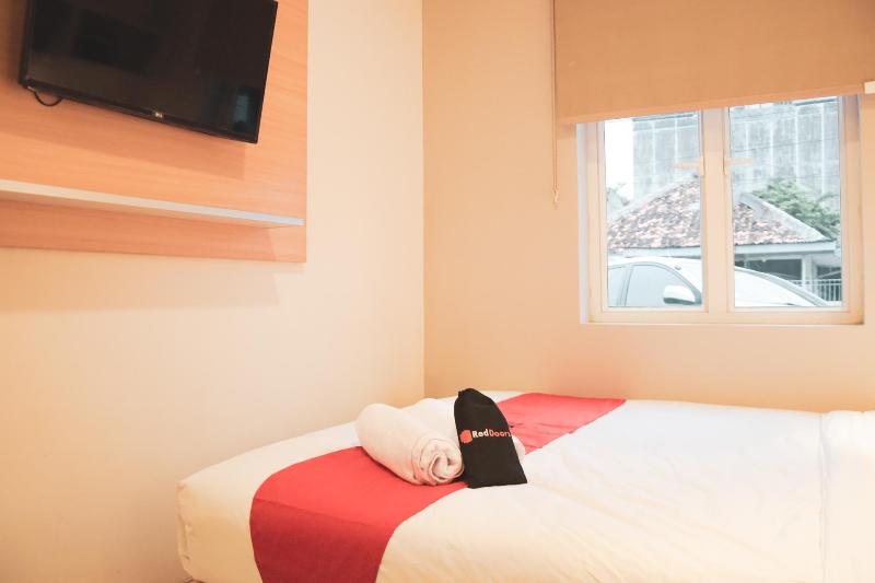 RedDoorz Plus near Manggarai Station 3 - Genel