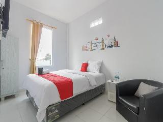 RedDoorz Plus near Taman Rasuna Menteng fotoÄŸrafÄ±
