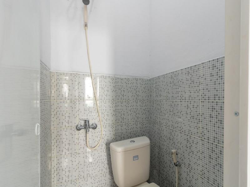 RedDoorz Plus near Taman Rasuna Menteng - Oda
