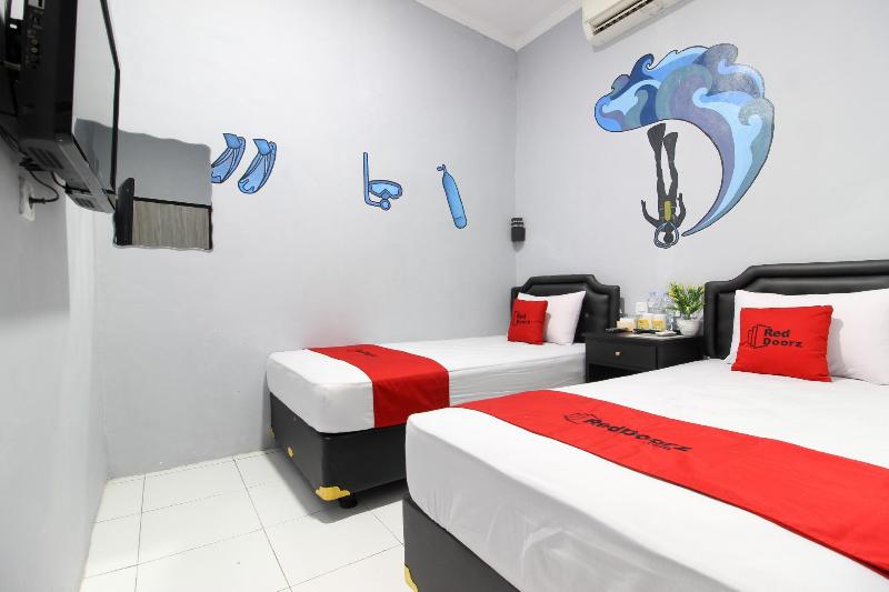 RedDoorz near Graha Saba UGM - Oda