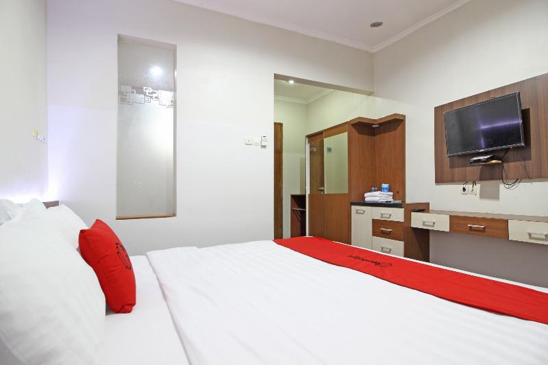 RedDoorz near Jogja City Mall - Oda