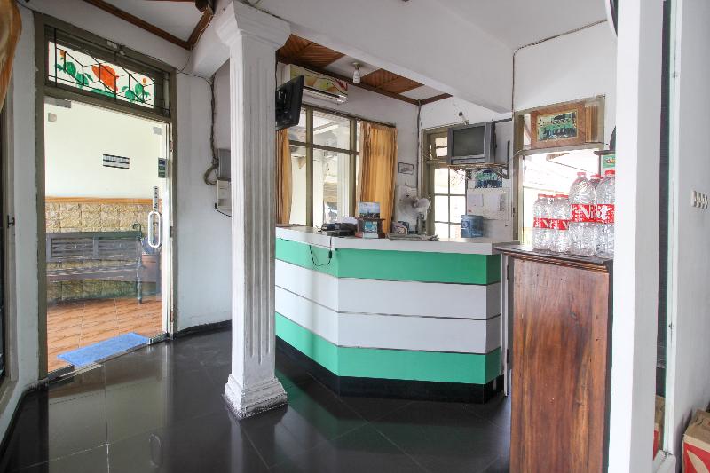 RedDoorz near RS Sarjito Yogyakarta 2 - Lobi